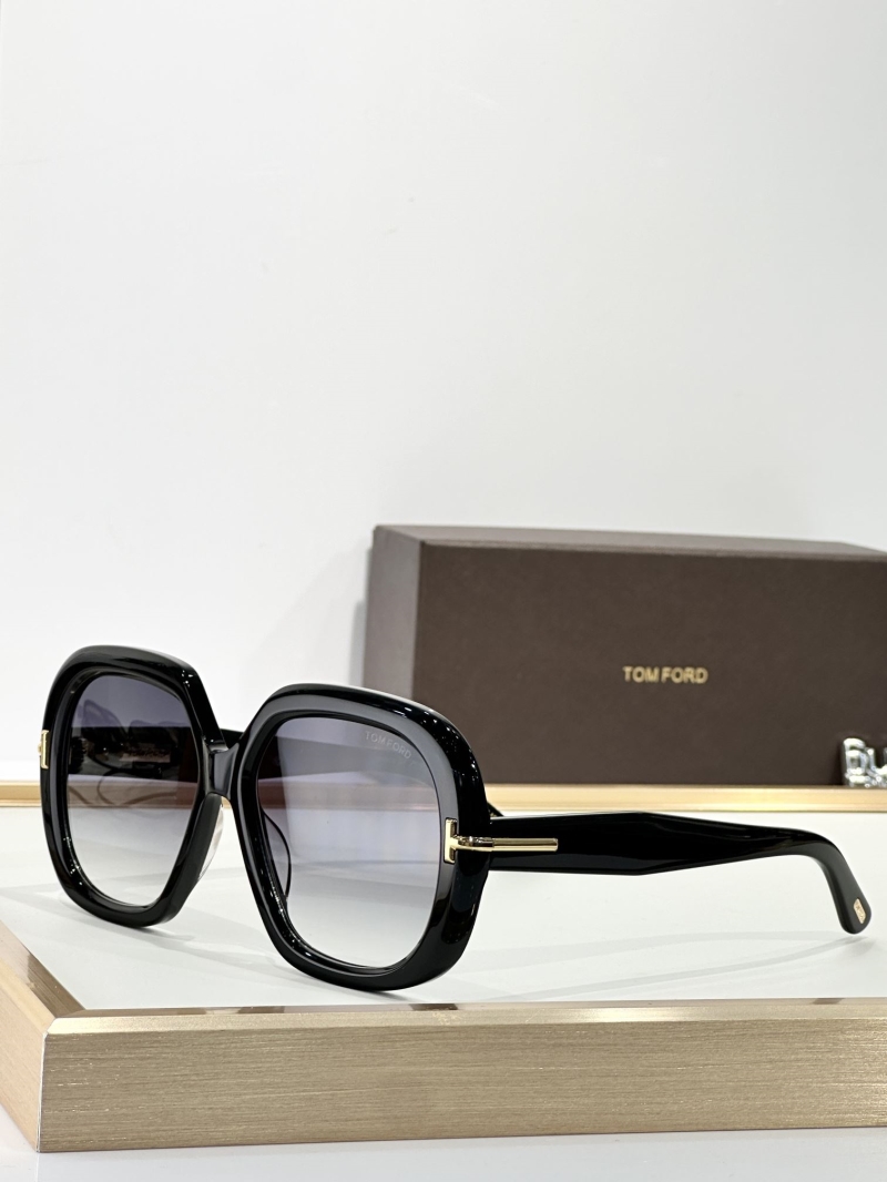 TOM FORD